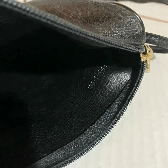 Fendi vintage black canvas distressed crossbody handbag - Picture 6 of 13